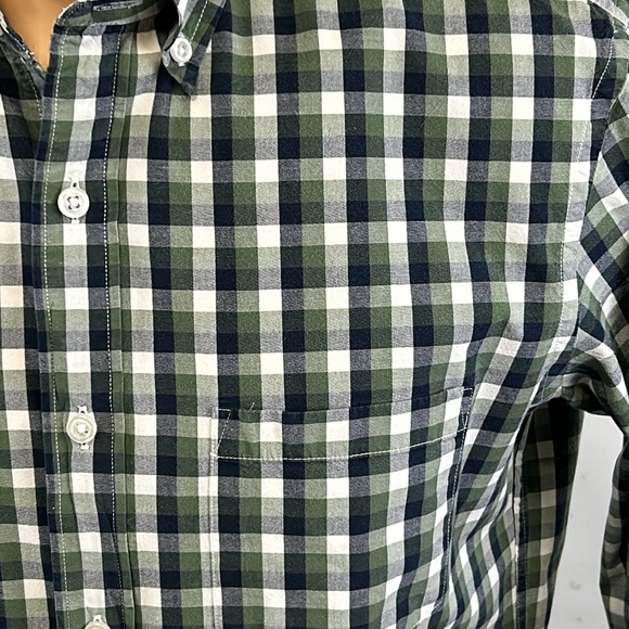 J. Crew long sleeve button down collar shirt.  M - Picture 4 of 7